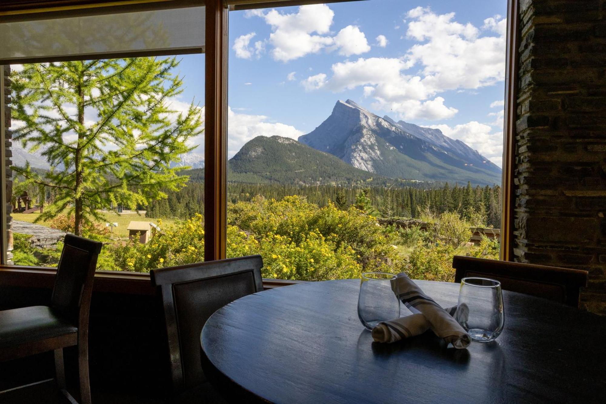The Juniper & Bistro Hotel Banff