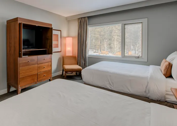 The Juniper Hotel & Bistro